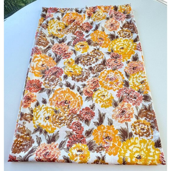 Vintage 1970s pleated curtain, large orange brown and yellow flowers - Picture 1 of 10
